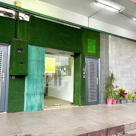 Homestay 55 Джохор Бахру Екстериор снимка